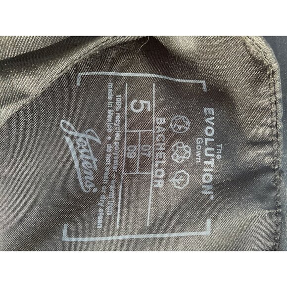 Jayhawk Jostens Evolution Bachelor 5 Black Graduation Gown With Zipper Pull - Picture 5 of 7